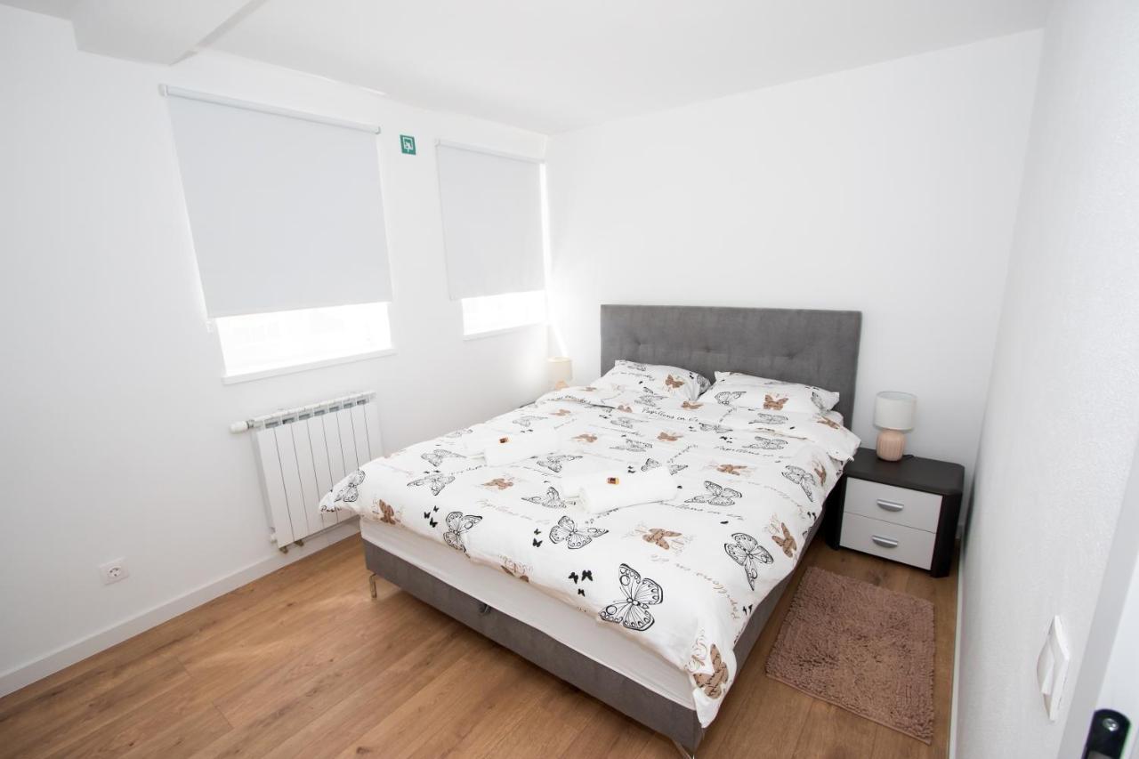 Apartmani Kac Karlovac Exterior foto