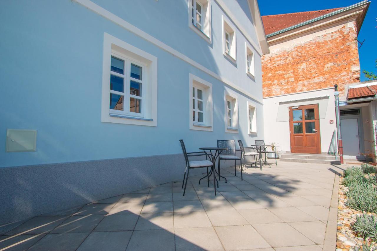 Apartmani Kac Karlovac Exterior foto