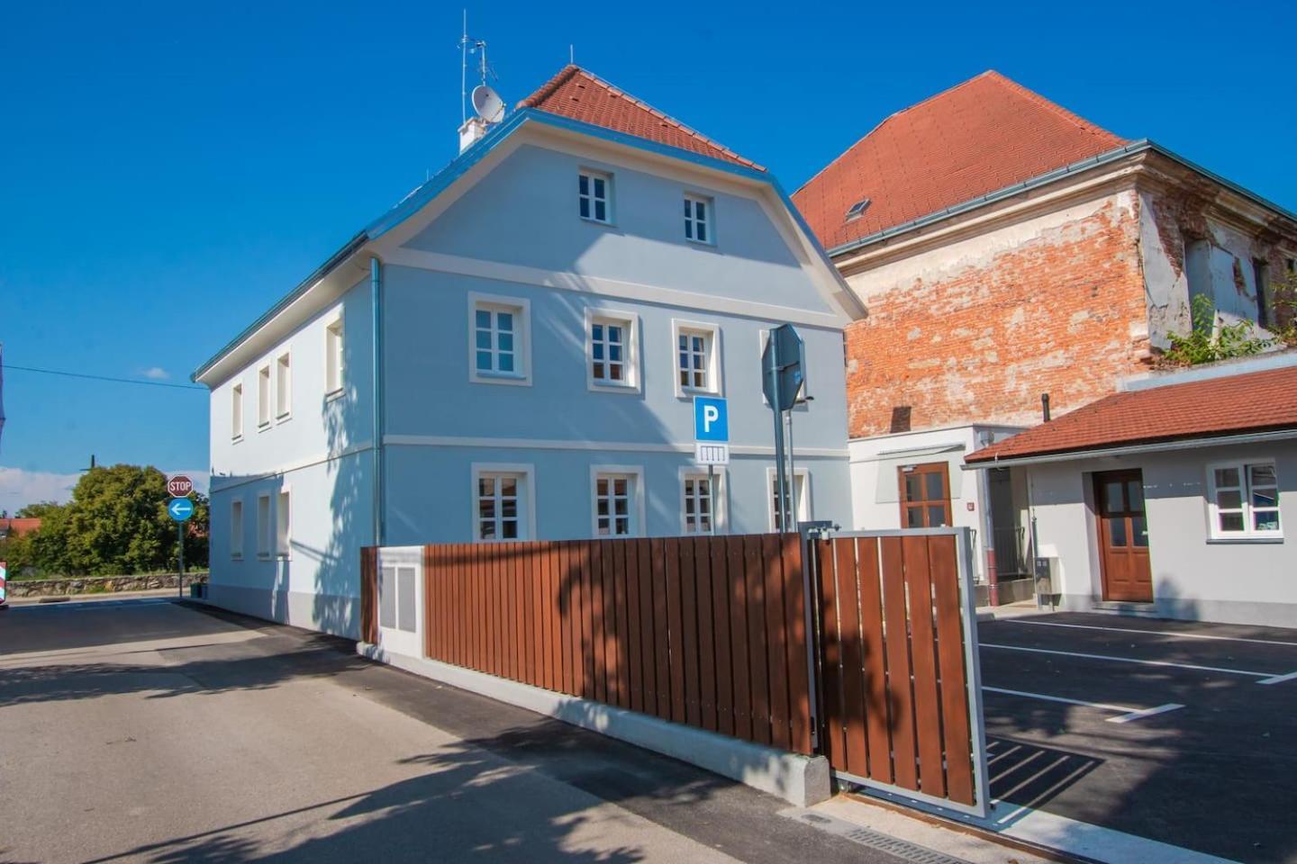 Apartmani Kac Karlovac Exterior foto